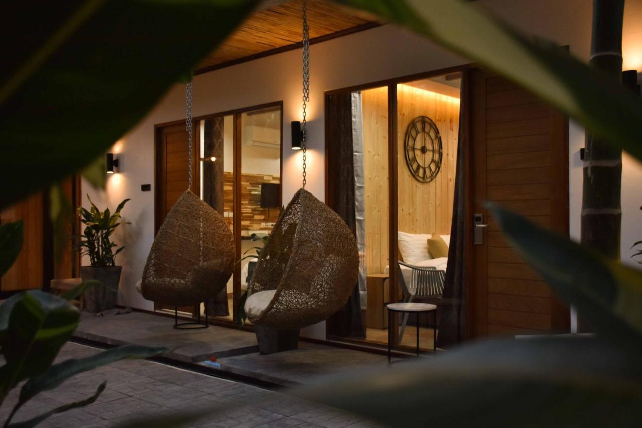 Momento Bangtao Beach Bang Tao Beach  Exterior photo