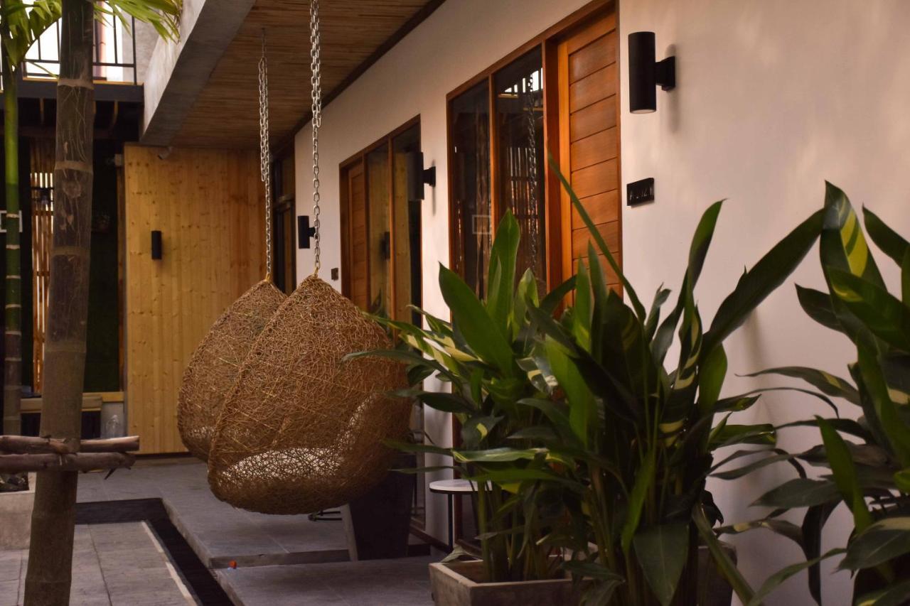 Momento Bangtao Beach Bang Tao Beach  Exterior photo